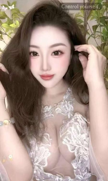 福田前凸后翘颜值嫩妹
