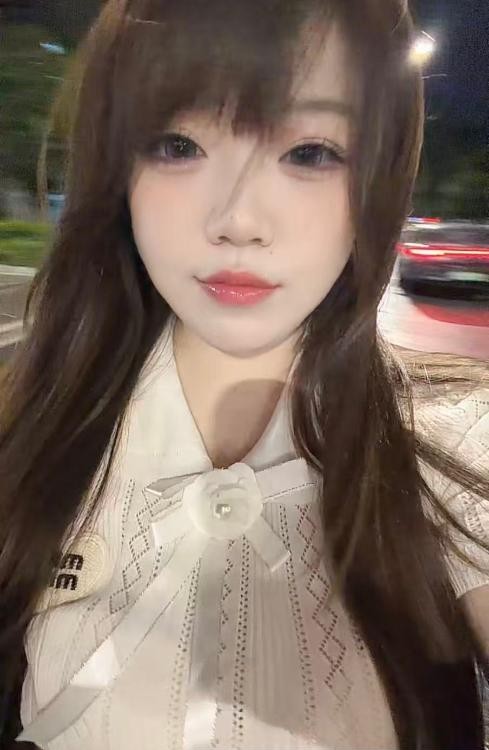 上城性感肉臀卡戴珊