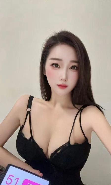 钱塘健身大胸美女