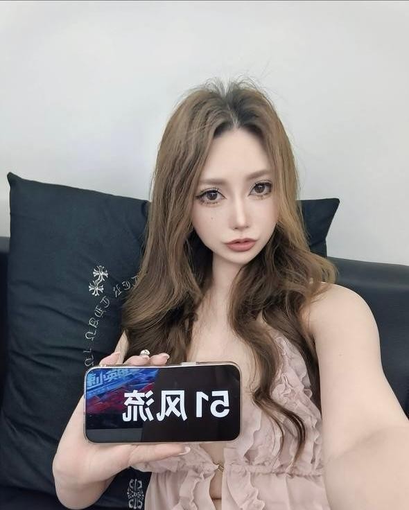 风骚肥臀混血颜值老师