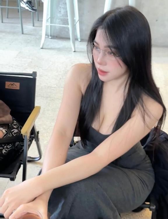 身材很好的大胸御姐