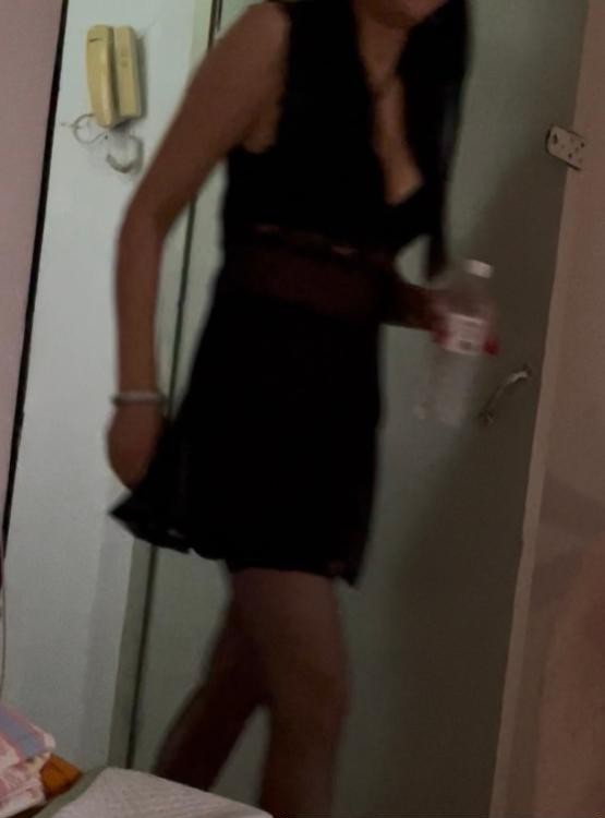 条顺大长腿少妇