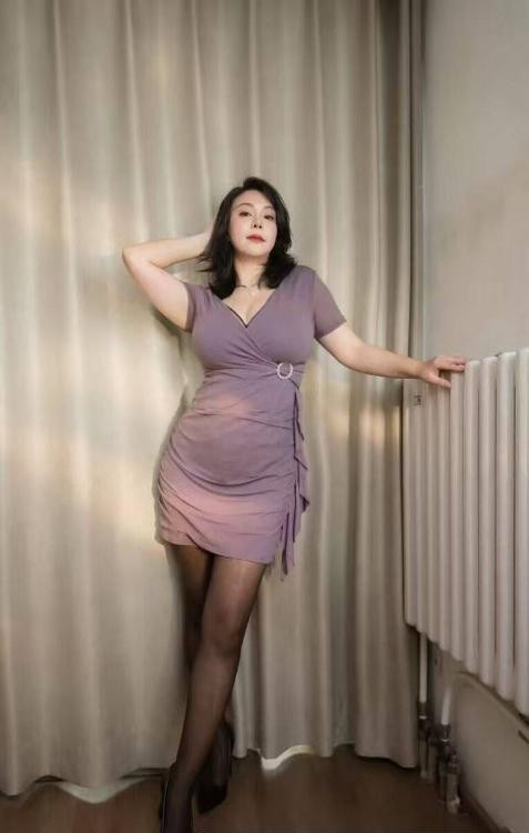 大胸骚货熟女