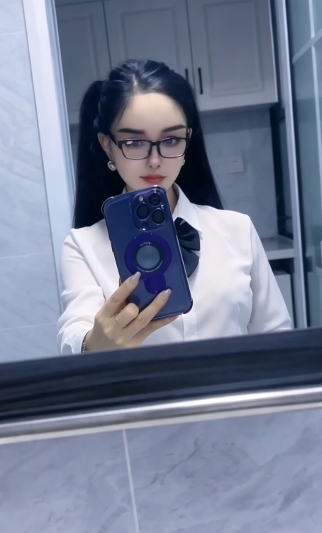 制服控的御姐