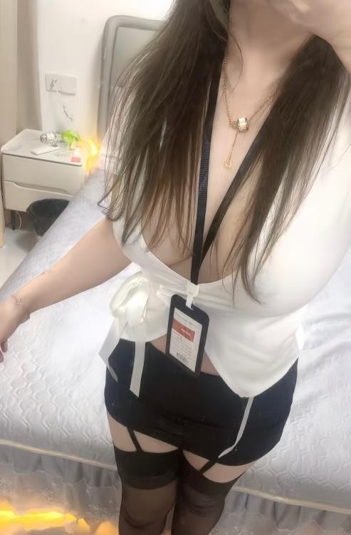 上城吊乳少妇倩倩