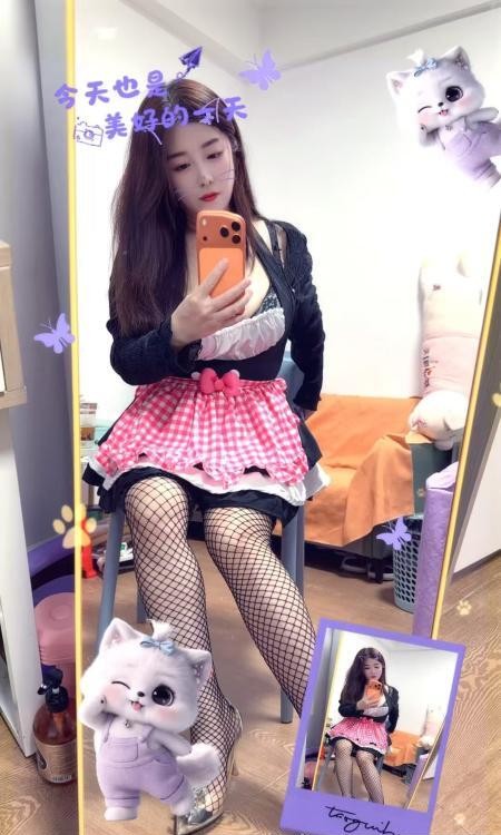 甜美巨乳御姐