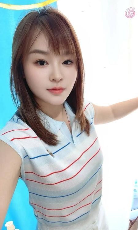 洪山性感豹纹大奶妹子