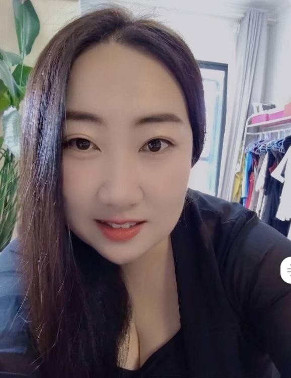 服务系大奶熟女