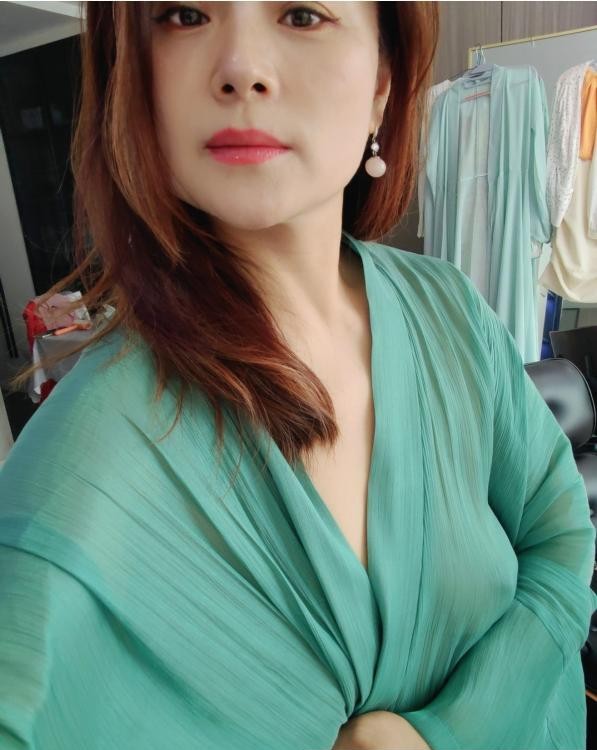 集庆门附近少妇