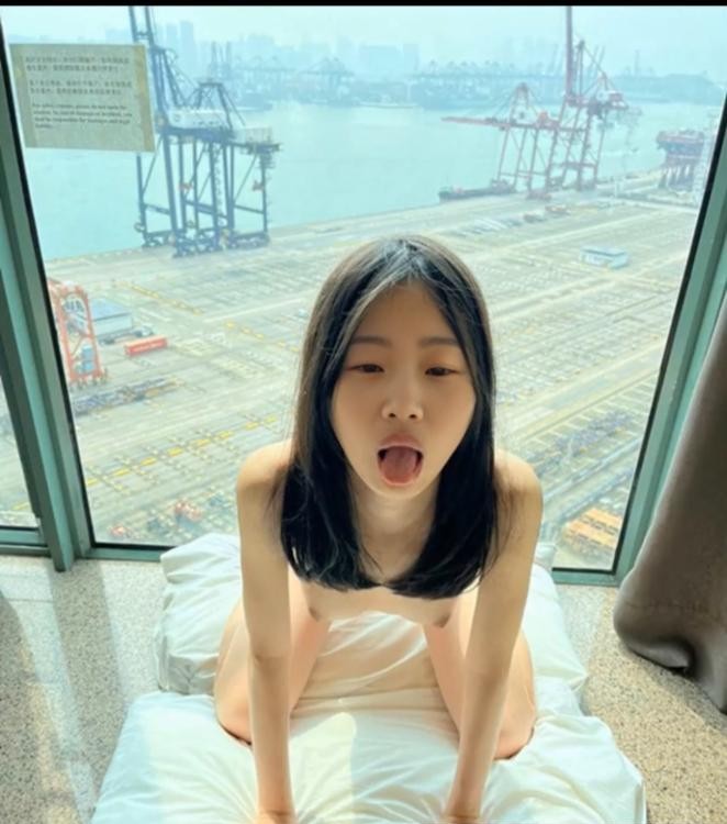 潮喷06年女孩梦梦