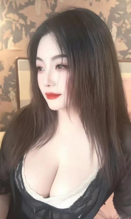 东湖丰满巨乳知夏