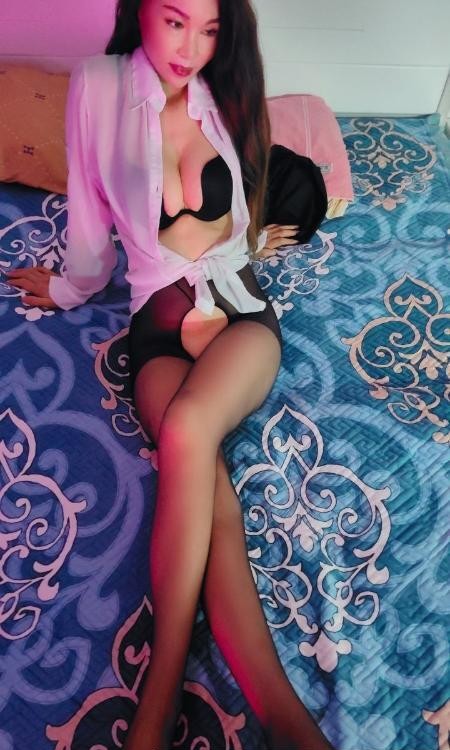黑丝妖媚姐