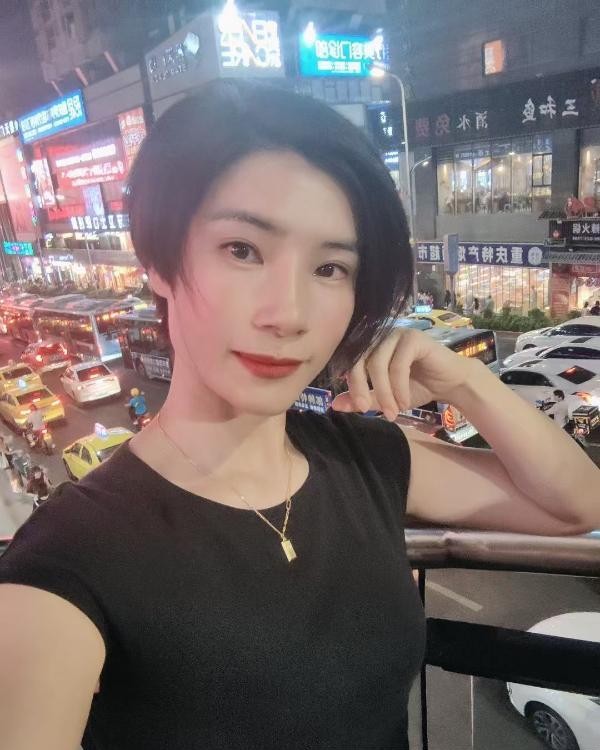 番禺御姐娜娜