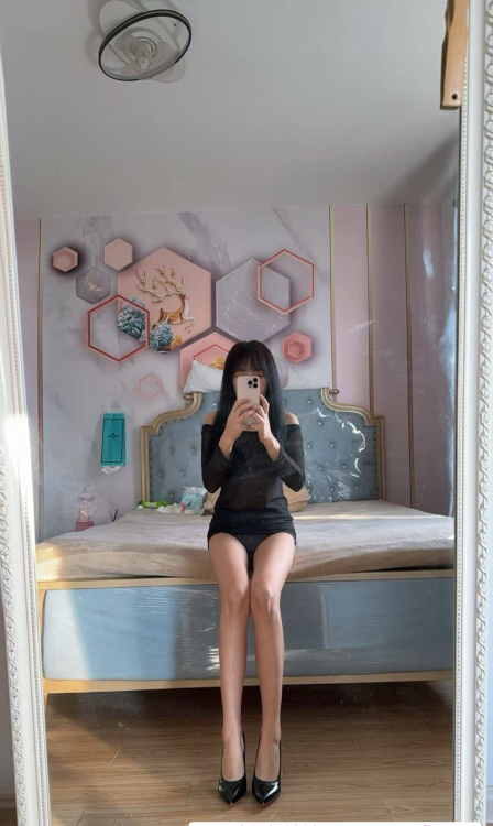 高挑情趣诱惑老师