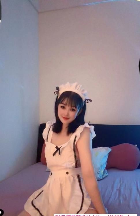体验服务系蜜桃臀梨子