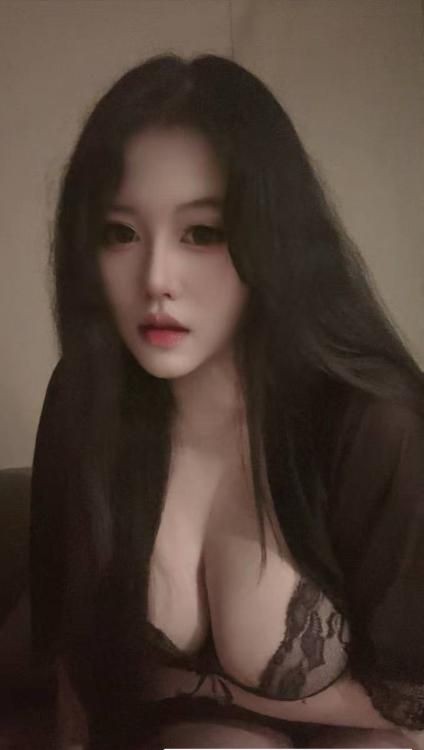 南山长腿巨乳米雪儿