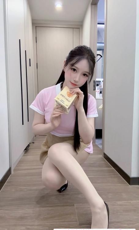 上城美乳御姐小依琳
