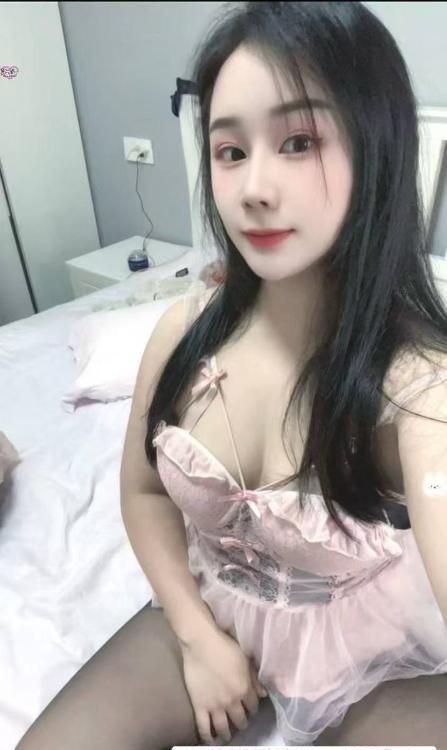 D乳会夹水多骚妹妹