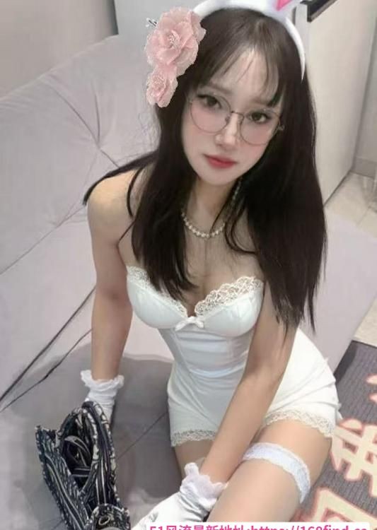 夫子庙眼镜骚妹