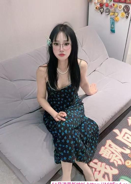 夫子庙眼镜骚妹