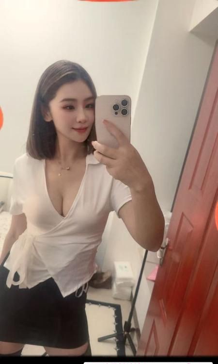 梅花园小少妇