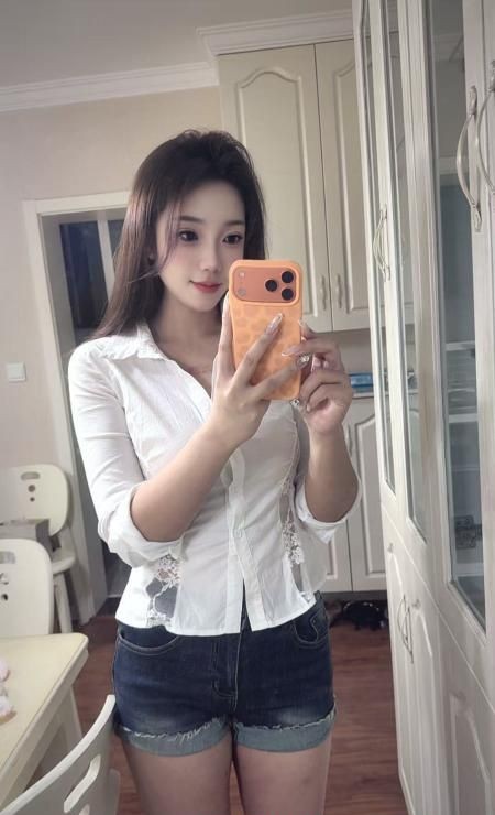 建邺美熙美女身材不错