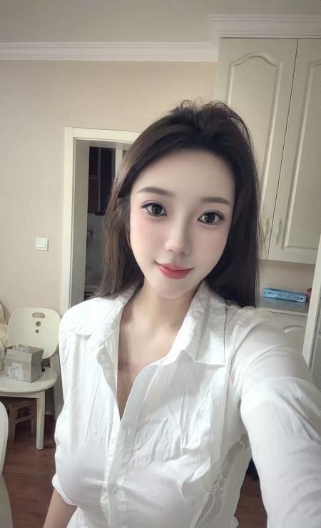 建邺美熙美女身材不错