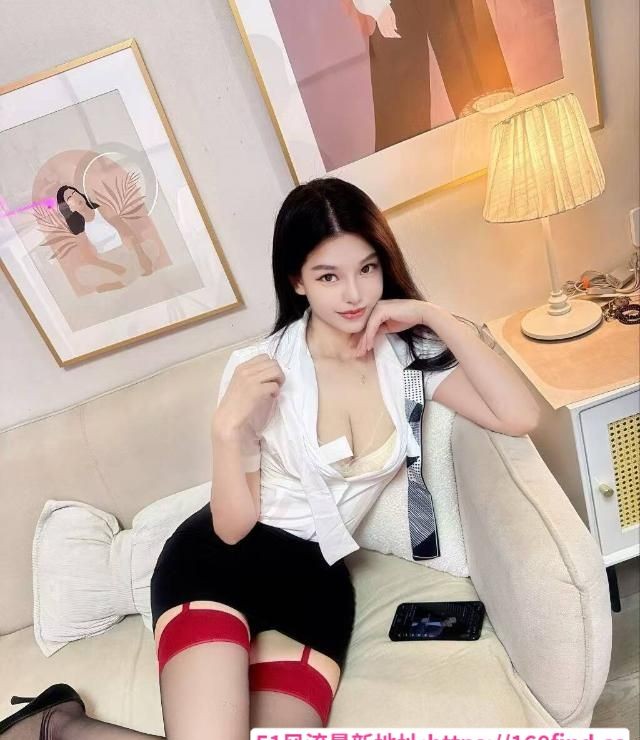 天河翘腎大奶骚货