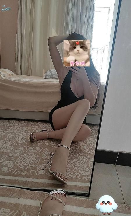朝阳身材好长腿御姐