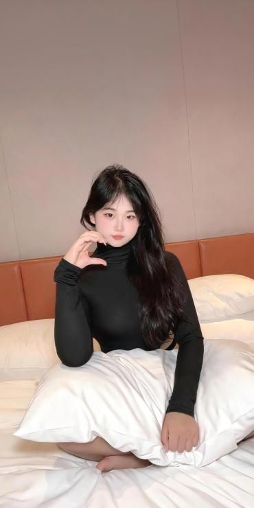 上城翘臀肉腿嫩妹