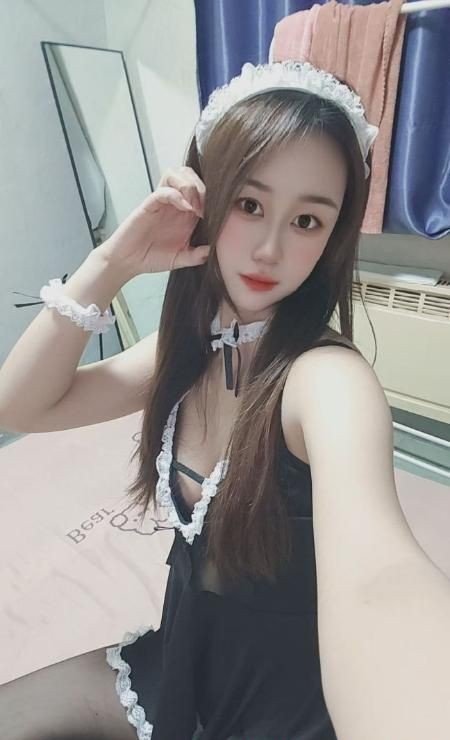 萝莉型小骚货