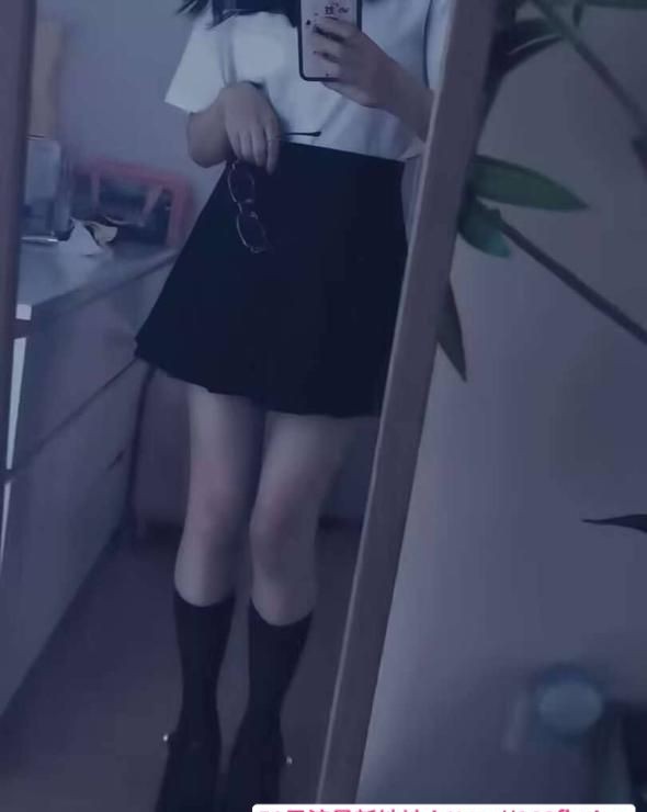 00后气质小妹