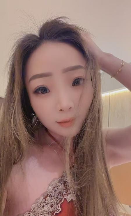 肤白小少妇珍珍
