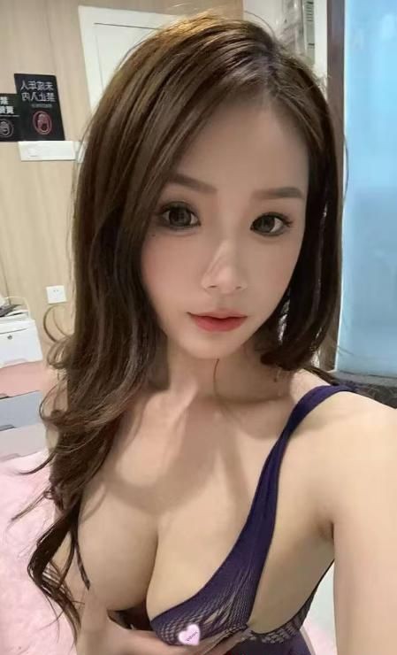 后入大屁股小甜甜