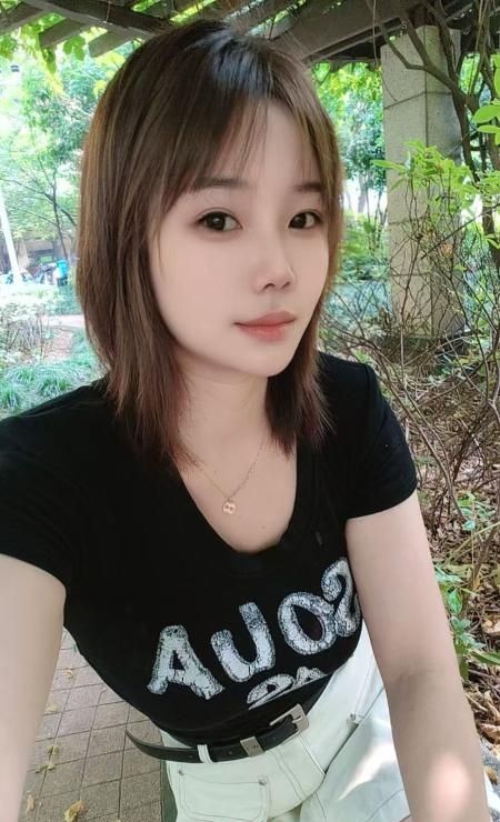 蜀山大胸静静