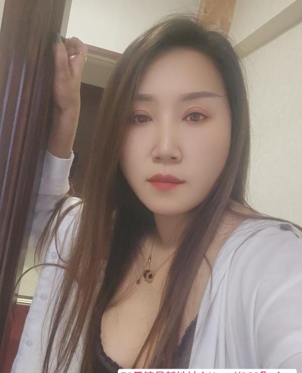 性感的小少妇