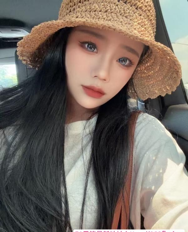 江岸零零后小嫩妹