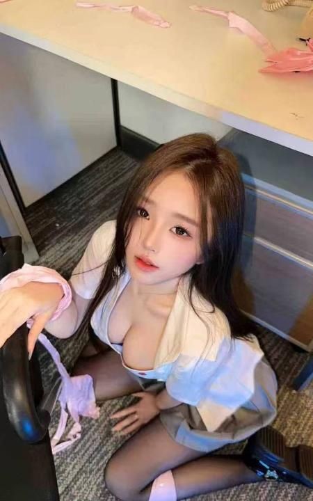 肤白妹妹角色扮演