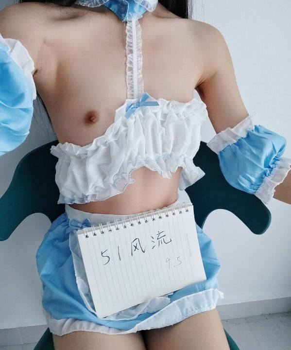 纯欲风嫩妹