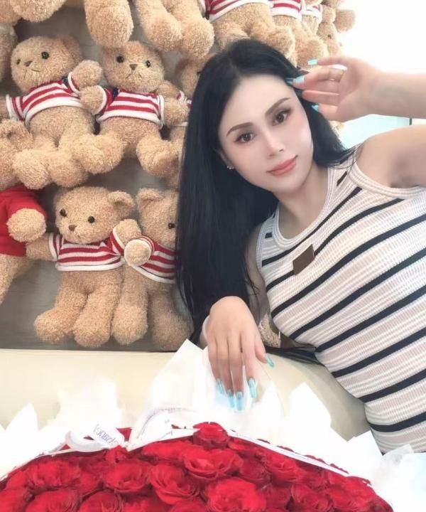 昆山水多大胸少妇