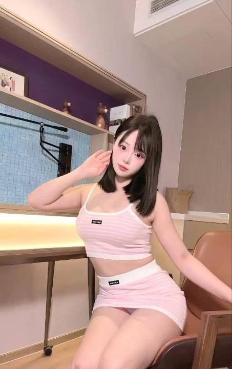 上城大胸妹子七七
