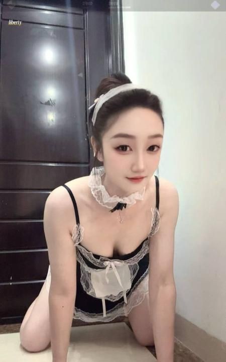 福田大胸手感好妹子