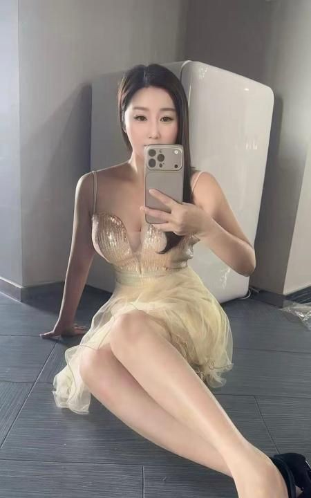 萧山健身大胸美女