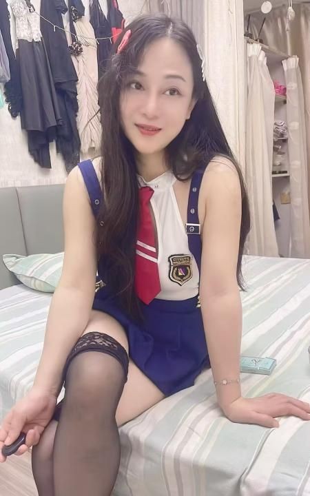 建邺翘臀少妇小米
