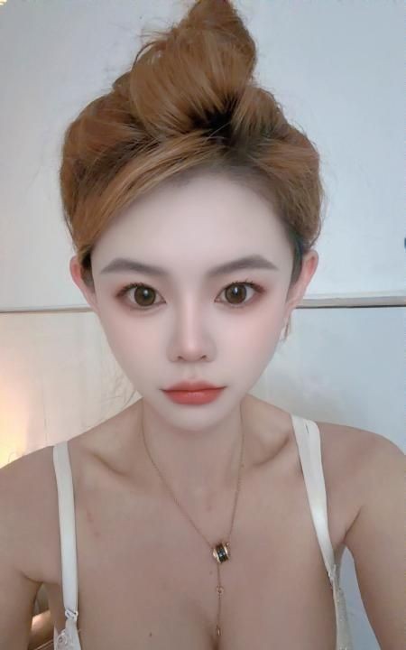 嫩妹莞式大胸豆包