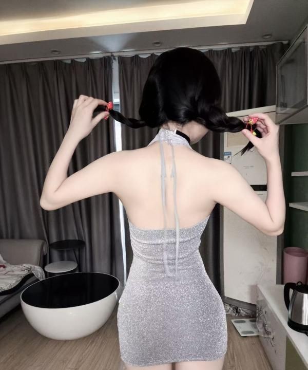 迷人性感小萝莉