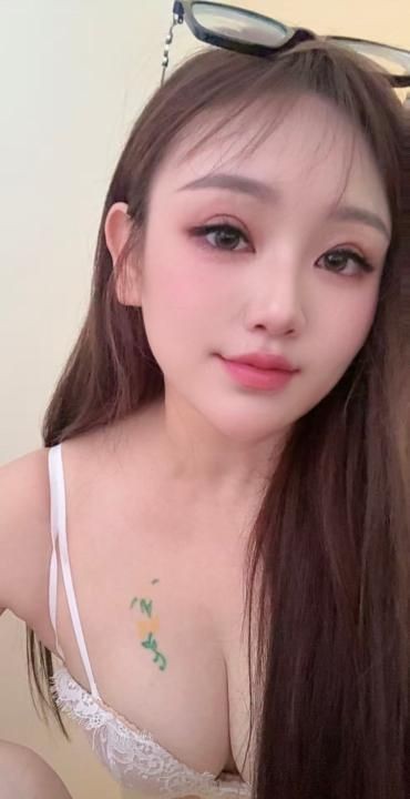 大奶易高潮小甜甜