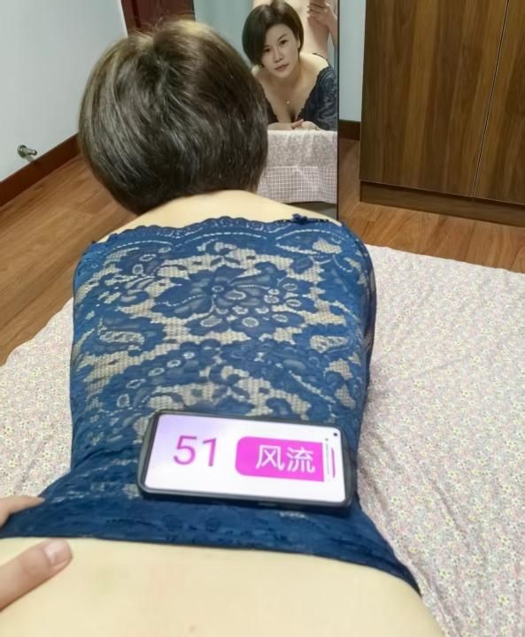 平乐园风骚韵味少妇