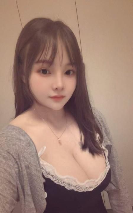 巨乳波霸小骚妹