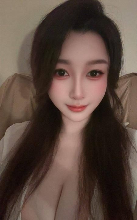天河颜值大奶御姐何意